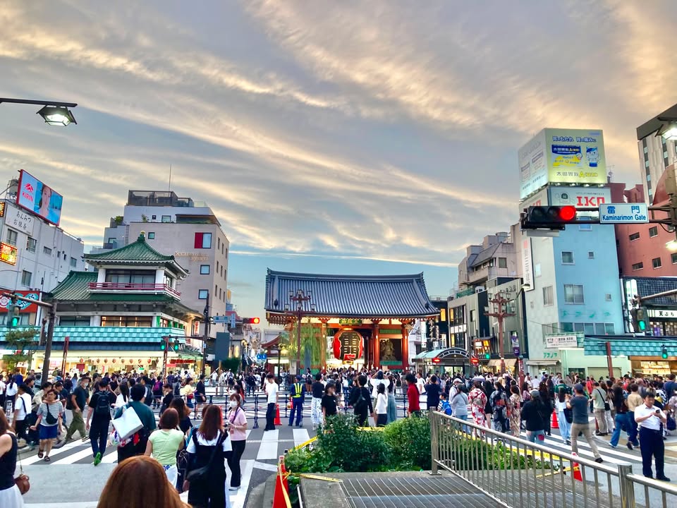 雷門盆踊り〜夢灯篭〜が開催